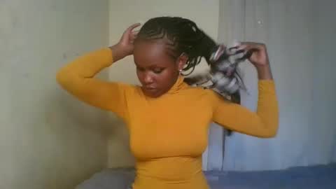 Snapshot of pixie_roman chatting on January 18, 12:26 pm Majesty online show from January 18, 12:26 pm
