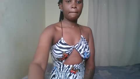 Snapshot of pixie_roman chatting on January 29, 6:12 am Majesty online show from January 29, 6:12 am