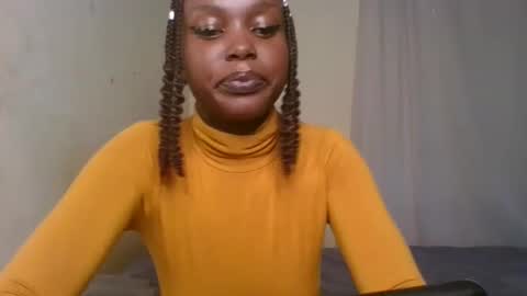 Snapshot of pixie_roman chatting on March 4, 9:29 am Majesty online show from March 4, 9:29 am