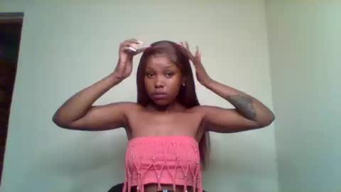 Snapshot of pixie_roman chatting on September 19, 10:14 am Majesty online show from September 19, 10:14 am