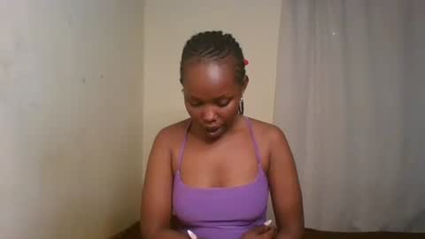 Snapshot of pixie_roman chatting on February 6, 9:00 am Majesty online show from February 6, 9:00 am