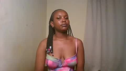 Snapshot of pixie_roman chatting on January 9, 3:44 pm Majesty online show from January 9, 3:44 pm
