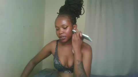 Snapshot of pixie_roman chatting on December 9, 9:06 am Majesty online show from December 9, 9:06 am