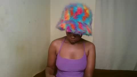 Snapshot of pixie_roman chatting on February 11, 1:20 am Majesty online show from February 11, 1:20 am