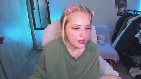 pixie online show from December 21, 1:04 am