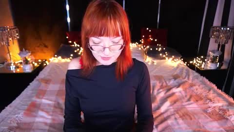 pixiepeachh online show from January 10, 7:35 am