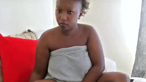 pixietease1 online show from October 14, 11:46 am