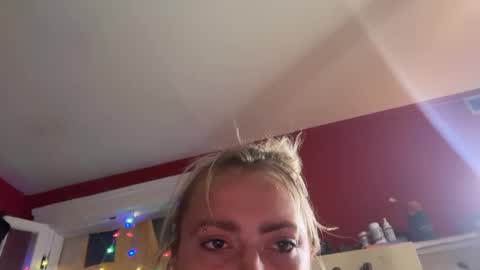 Snapshot of platinum1998 chatting on October 1, 8:08 am Platinum 3 online show from October 1, 8:08 am