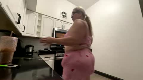 Platinum Puzzy online show from August 1, 9:39 pm