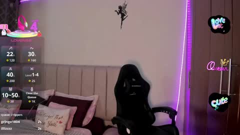 Ashely3 online show from May 20, 1:13 am