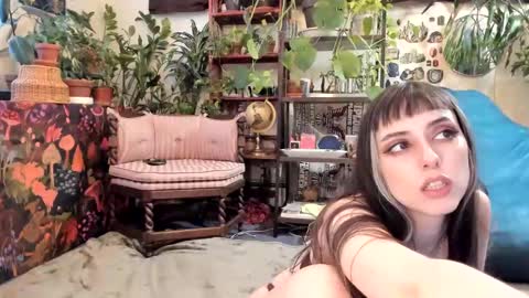 Goddess Pluto online show from January 11, 8:10 pm