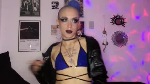    online show from February 1, 12:42 am