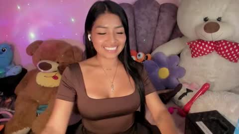 Nicole online show from February 6, 5:33 am