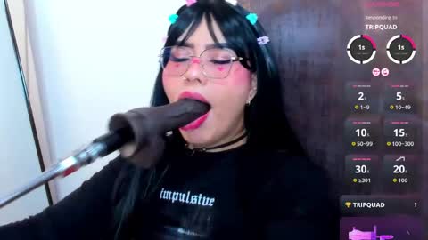 pocahontas_lantina online show from May 7, 3:55 am