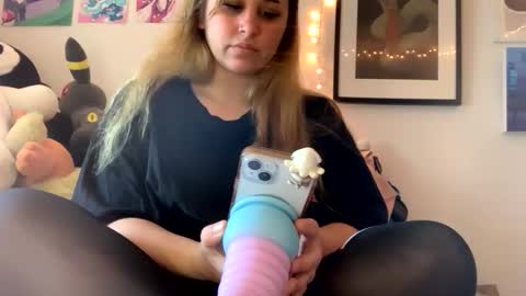 sweet angel baby  online show from January 18, 2:46 pm