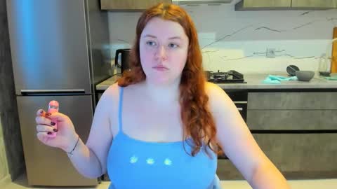 Snapshot of polinasallivan chatting on February 23, 2:28 pm Polina online show from February 23, 2:28 pm