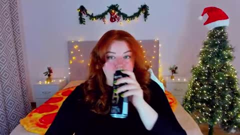 Snapshot of polinasallivan chatting on December 24, 9:17 am Polina online show from December 24, 9:17 am