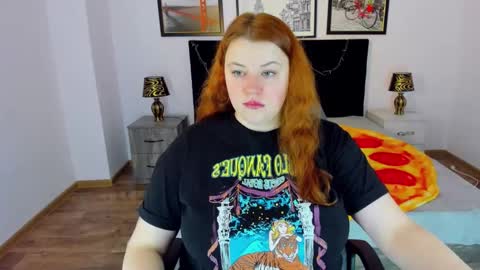 Snapshot of polinasallivan chatting on January 12, 7:53 am Polina online show from January 12, 7:53 am