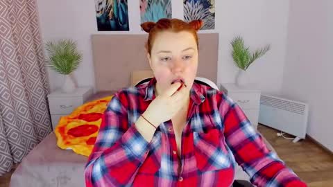 Snapshot of polinasallivan chatting on January 30, 8:43 am Polina online show from January 30, 8:43 am