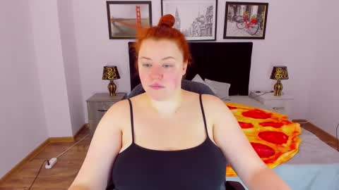 Snapshot of polinasallivan chatting on January 27, 8:18 am Polina online show from January 27, 8:18 am