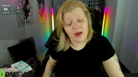 Polly online show from May 28, 1:14 am