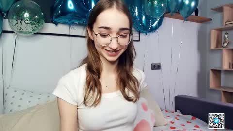 Polly online show from October 12, 7:44 am