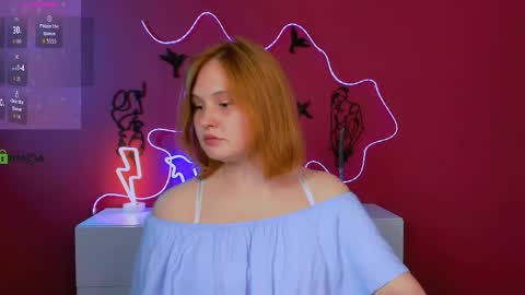 polly_cute1 online show from May 23, 7:23 pm