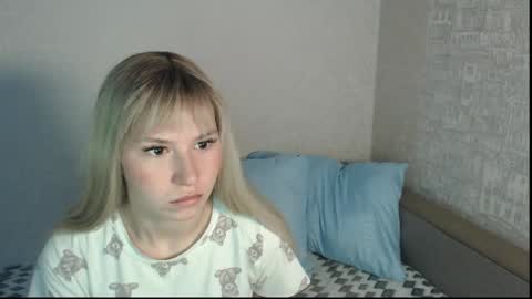 Polly online show from May 21, 1:36 am