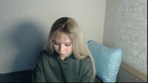 Polly online show from May 23, 10:35 am