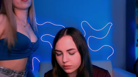 Polly online show from March 30, 4:06 pm