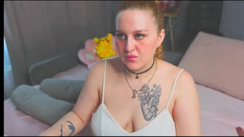 pollytingle online show from April 10, 8:53 am