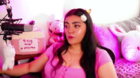 Poppy Kensington online show from June 17, 5:47 pm