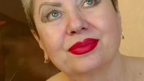 LADY POSH online show from March 5, 10:01 pm