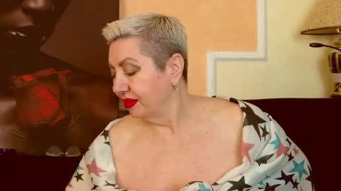 LADY POSH online show from May 22, 9:02 pm