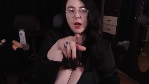 PoshMistres    online show from May 18, 4:07 am