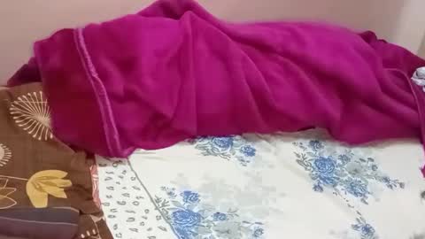 Snapshot of poulomi_das chatting on February 4, 5:01 pm poulomi online show from February 4, 5:01 pm