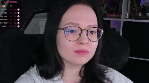 Robyn online show from November 4, 5:29 pm