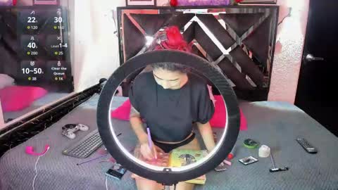 poyson_ivy1 online show from May 4, 12:25 am