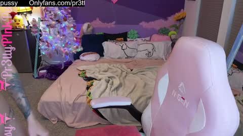 Evangeline Eva Darling online show from December 17, 4:45 am