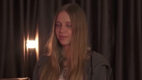 prarecase online show from March 13, 7:04 pm