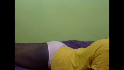 Snapshot of precious_nesh chatting on February 6, 2:48 pm precious_nesh online show from February 6, 2:48 pm