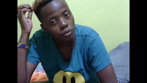 Snapshot of precious_nesh chatting on March 3, 8:50 pm precious_nesh online show from March 3, 8:50 pm