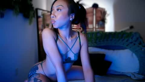 PreeminentJess online show from October 6, 8:31 am