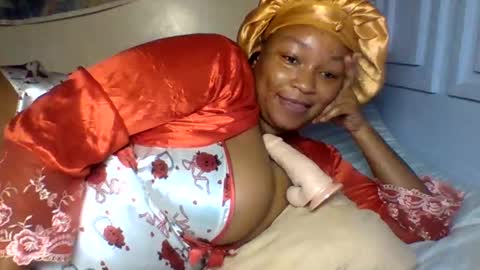 Prettie diva online show from May 24, 2:38 pm