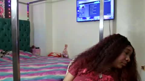 Yasmine pretty online show from January 18, 12:40 am