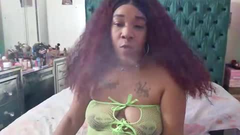 Yasmine pretty online show from January 31, 11:14 pm