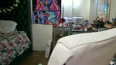 Yasmine pretty online show from March 19, 1:43 am