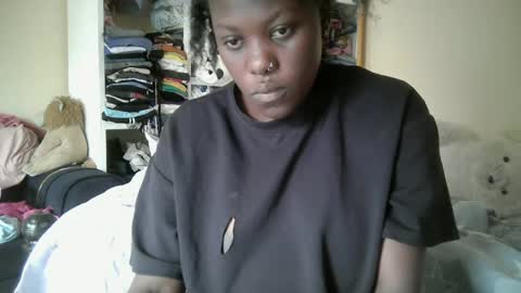 pretty_barbz online show from June 13, 8:34 am