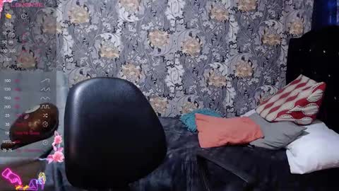 pretty_cristal22 online show from May 19, 12:12 pm
