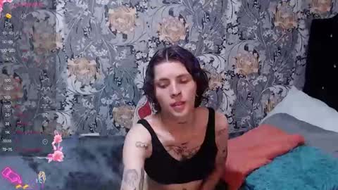 pretty_cristal22 online show from May 24, 12:20 am